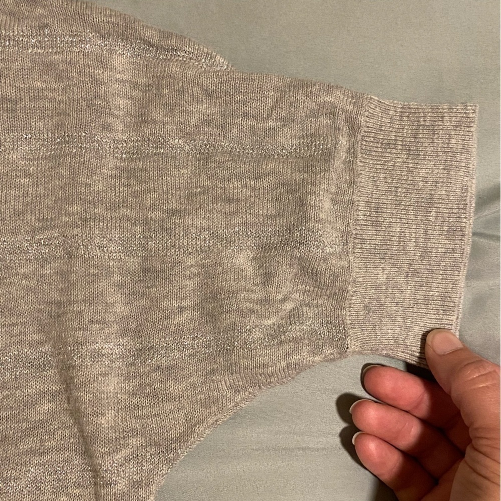 Banana Republic Gray and Silver Stripes Sz Medium - Picture 4 of 5